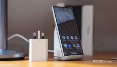 Google Pixel 7a charging plug and wireless dock