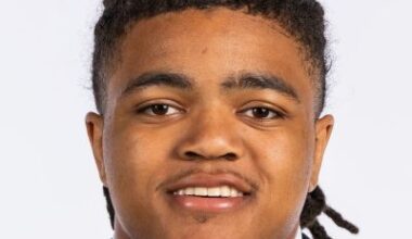 Hartzog to enter Transfer Portal