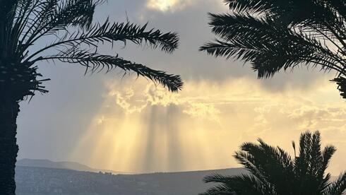 brief heat spike before widespread rain and winterlike chill