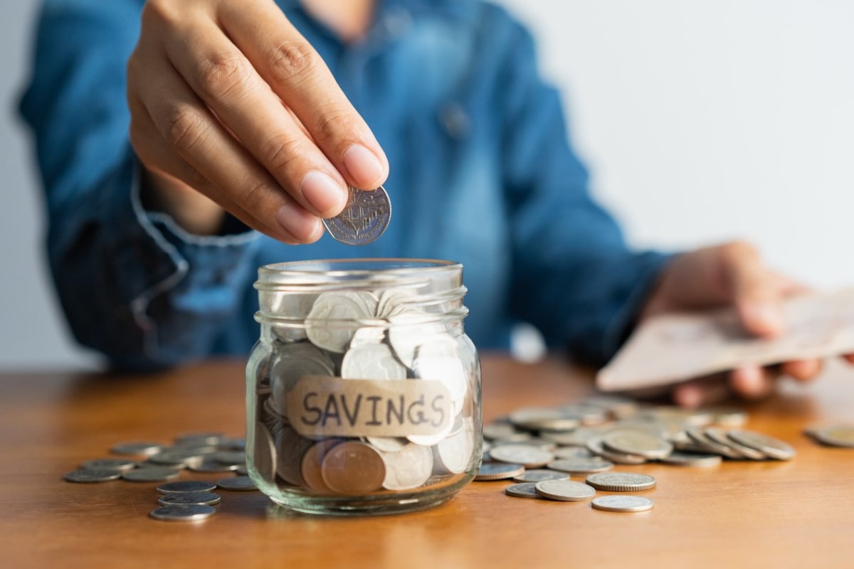 Retired lawyer builds $600,000 TFSA by investing in companies with popular products