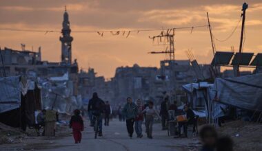 Trump and Netanyahu are to meet in Florida at a crucial moment for the US-backed Gaza ceasefire