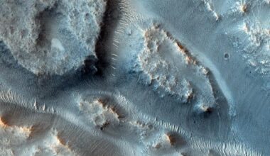Image of an ancient valley network near Idaeus Fossae near the Tharsis region on Mars, obtained by the Mars Reconnaissance Orbiter. (Credit: NASA/JPL-Caltech/University of Arizona)