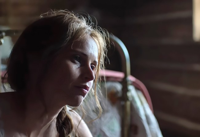 TRAIN DREAMS, Felicity Jones, 2025. © Netflix / courtesy Everett Collection