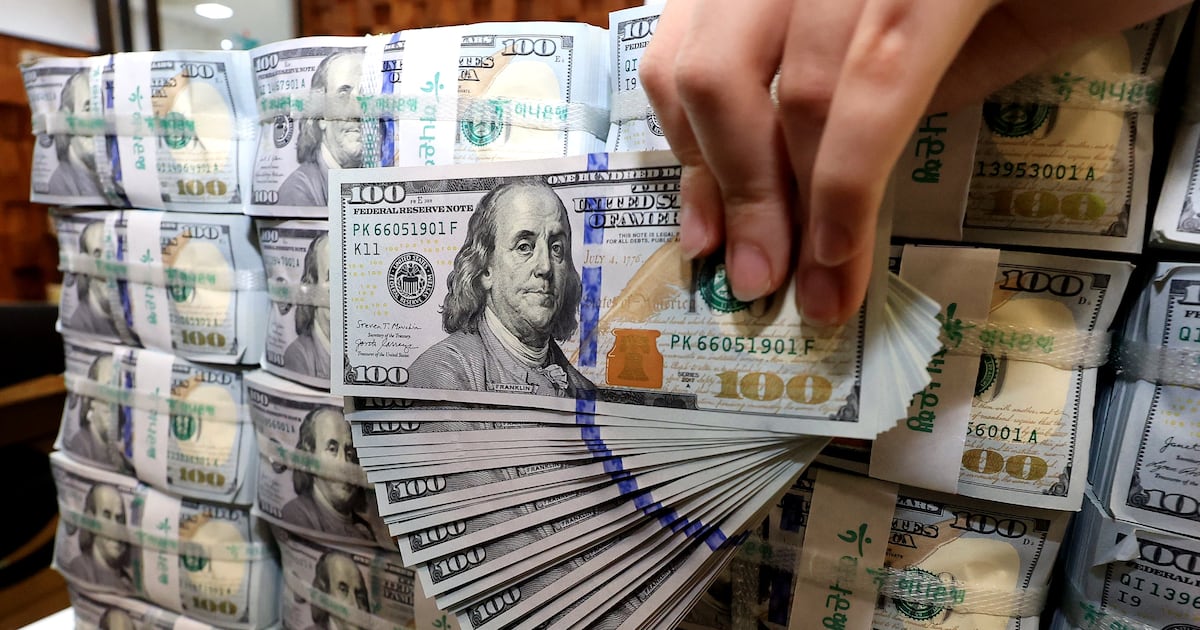 Dollar Hits Eight-Year Low as Won Reaches Record High - 조선일보