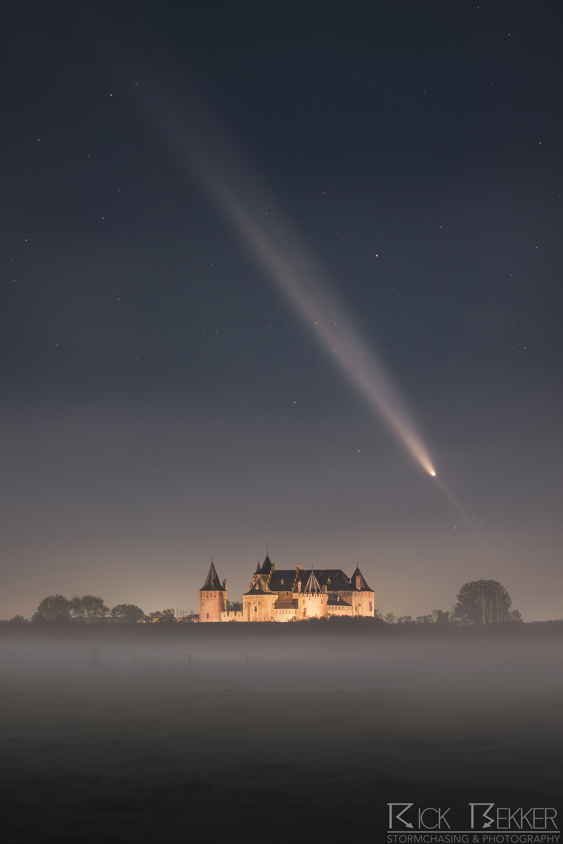 Rick-Bekker-Celestial-visitor