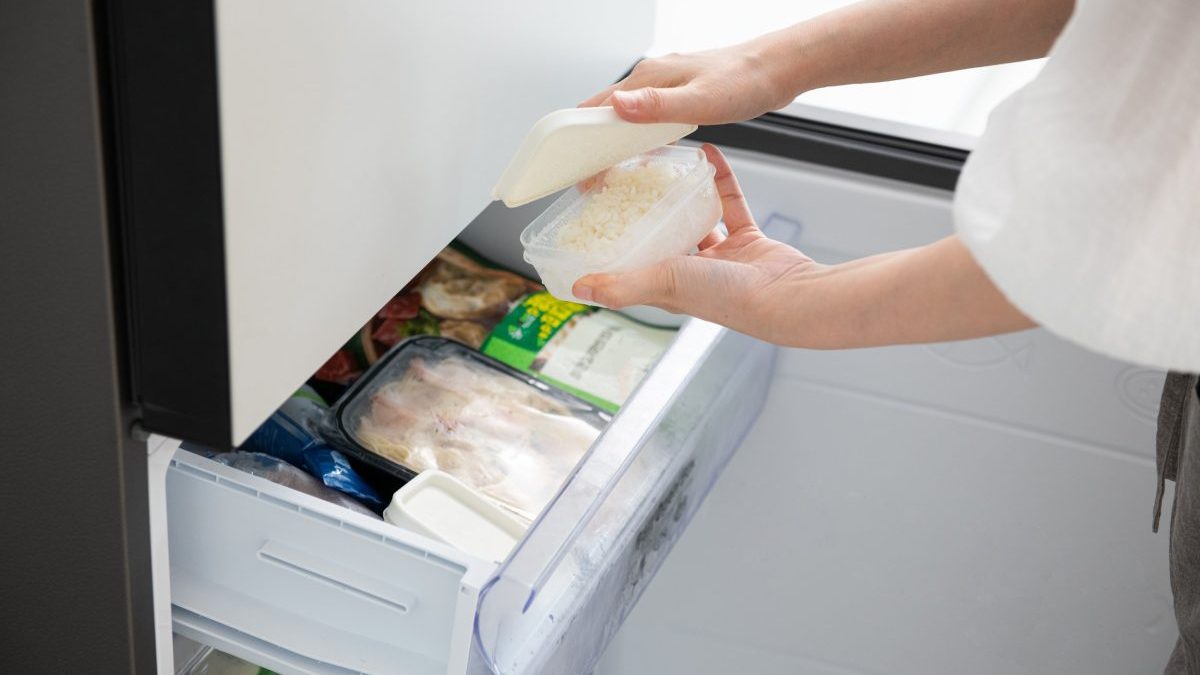 13 things dietitians always keep in the freezer, including oven chips