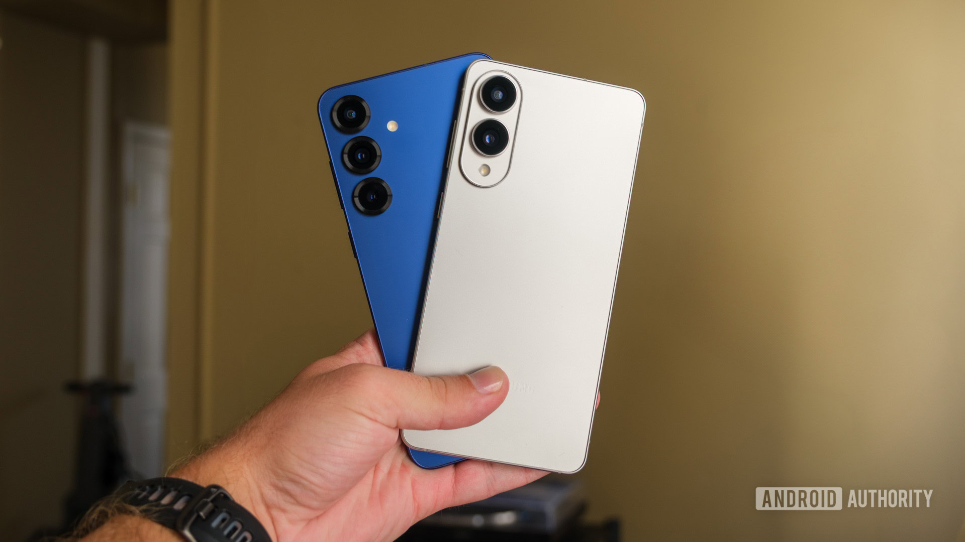 Samsung Galaxy S25 Plus vs Galaxy S25 Edge in T-Mobile deals.