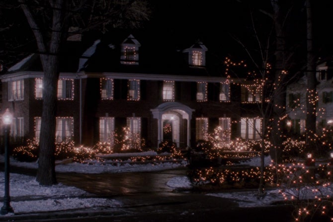 The house in the Chicago suburb of Winnetka decorated with Christmas lights, as it appeared in ‘Home Alone’ (1990)