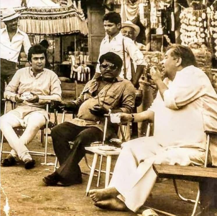 According to Rawail, Raj Kapoor decided to move slightly beyond the designated shooting location in search of a perfect frame.