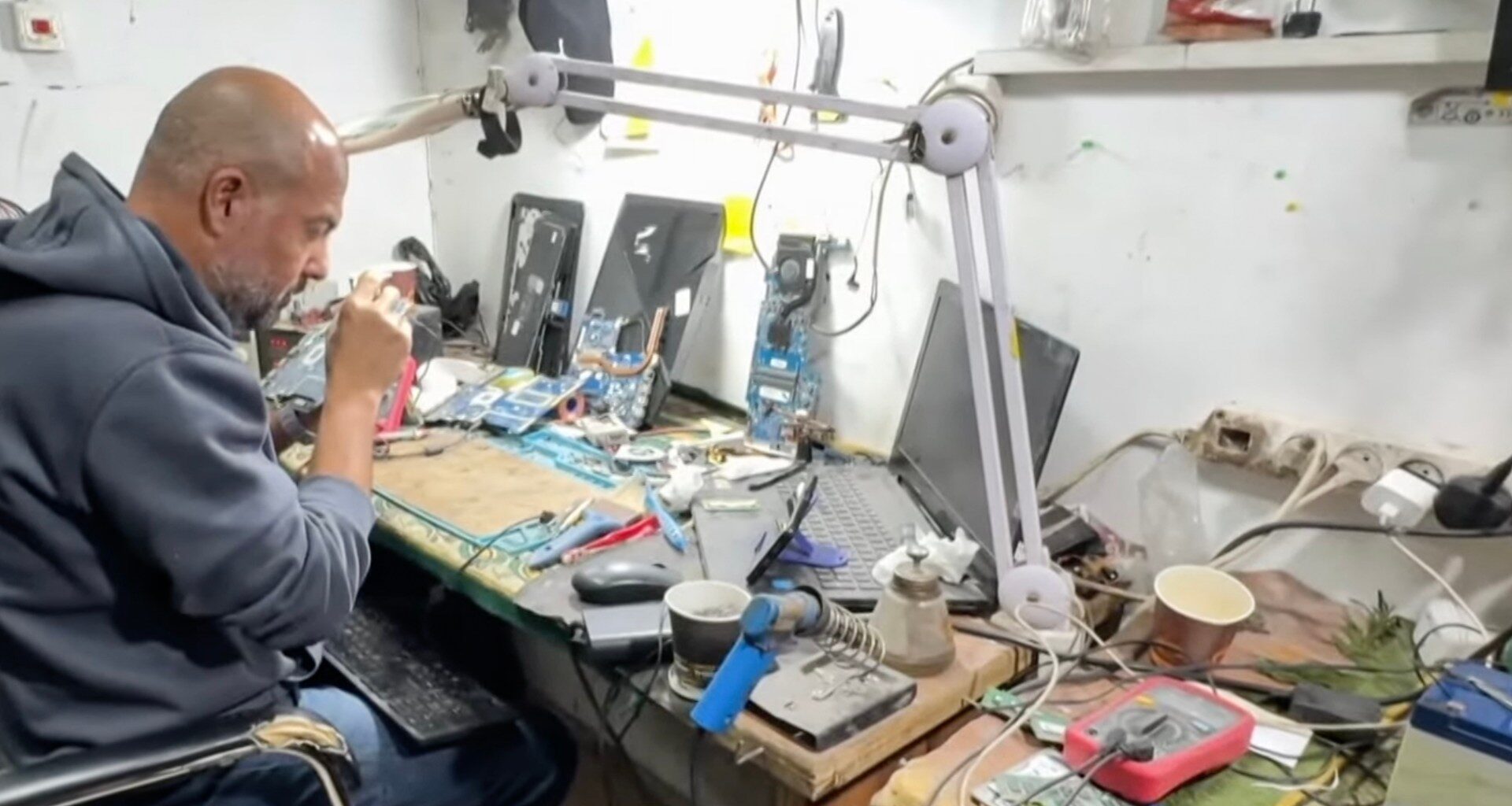 Gaza’s tech workers code from rubble as Israel’s war destroys digital life | Israel-Palestine conflict News