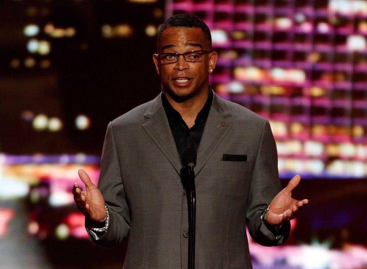 ‘Boo-yah!’: Stuart Scott’s unique voice, sportscasting rise documented in new ’30 for 30′