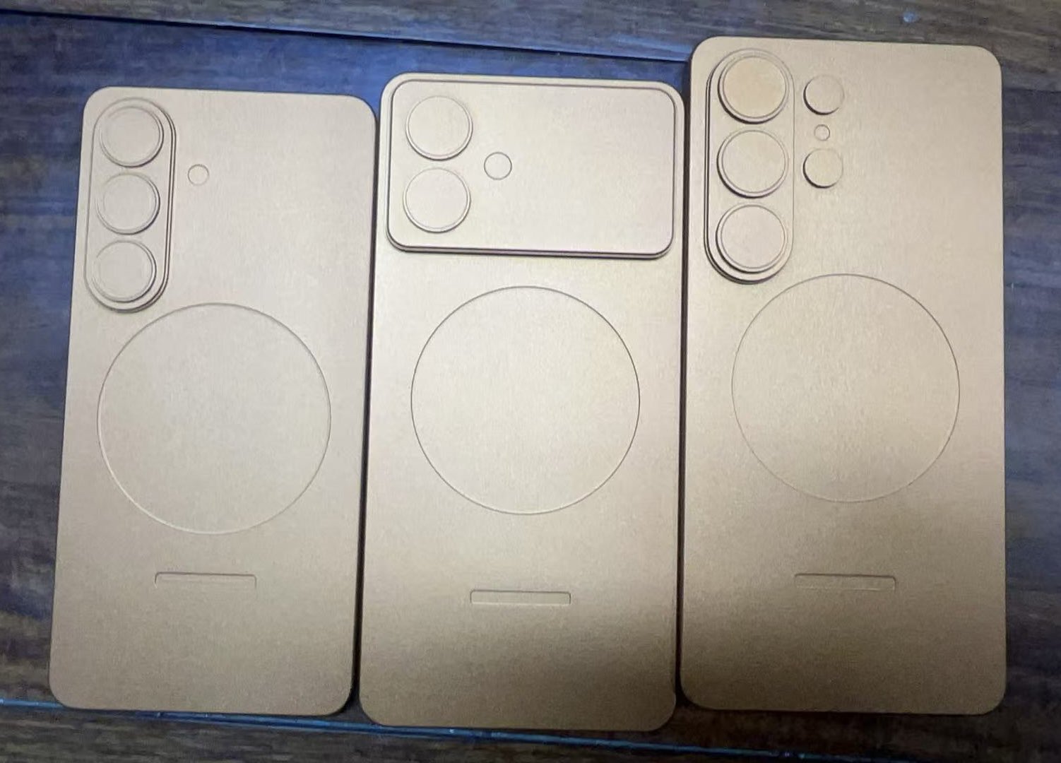 Leaked dummy units claimed to be for the Galaxy S26 lineup