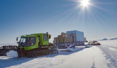 Antarctic frontier drill hunt for clues to future sea-level rise risk