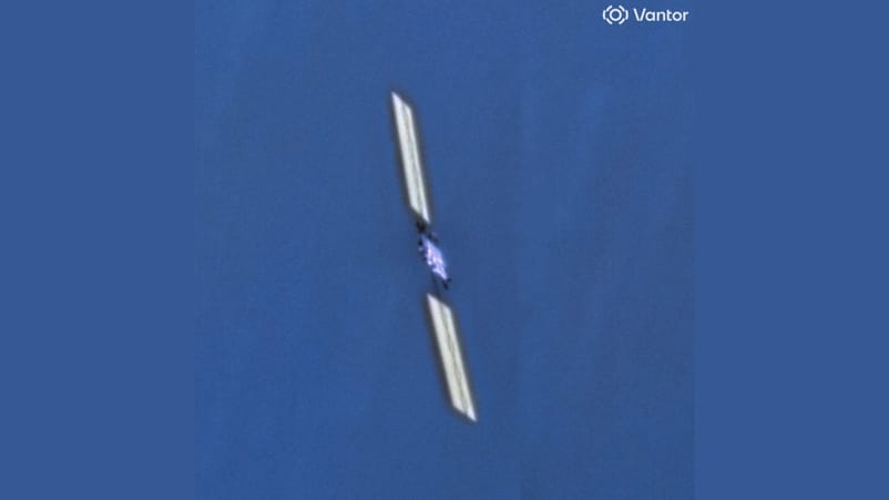 Vantor Image of the Starlink Satellite captured by Vantor. (Image Credit: SpaceX/Vantor).