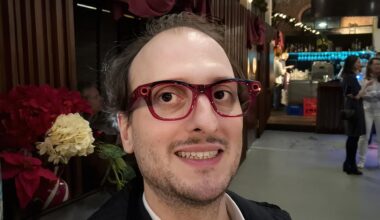 UnitedXR Europe Day 1: Vive Eagle glasses hands-on, and the Zoo Of The Future