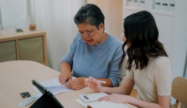 Unsure how to talk to aging parents about managing their finances? Here’s how to broach the topic