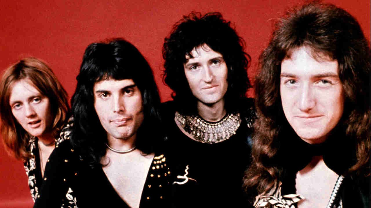 Queen posing for a photograph in 1973