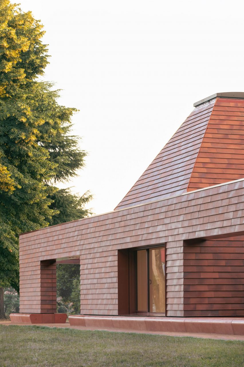 Exterior view of school by AACM