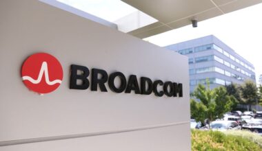 Broadcom sees dip in quarterly margins due to AI, shares fall