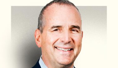 GE HealthCare CEO Peter Arduini is forging a new chapter for the $20 billion-a-year business while drawing on Jack Welch’s legacy