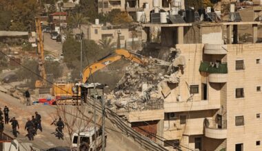 Israeli forces demolish shops in raids near occupied East Jerusalem | Israel-Palestine conflict News