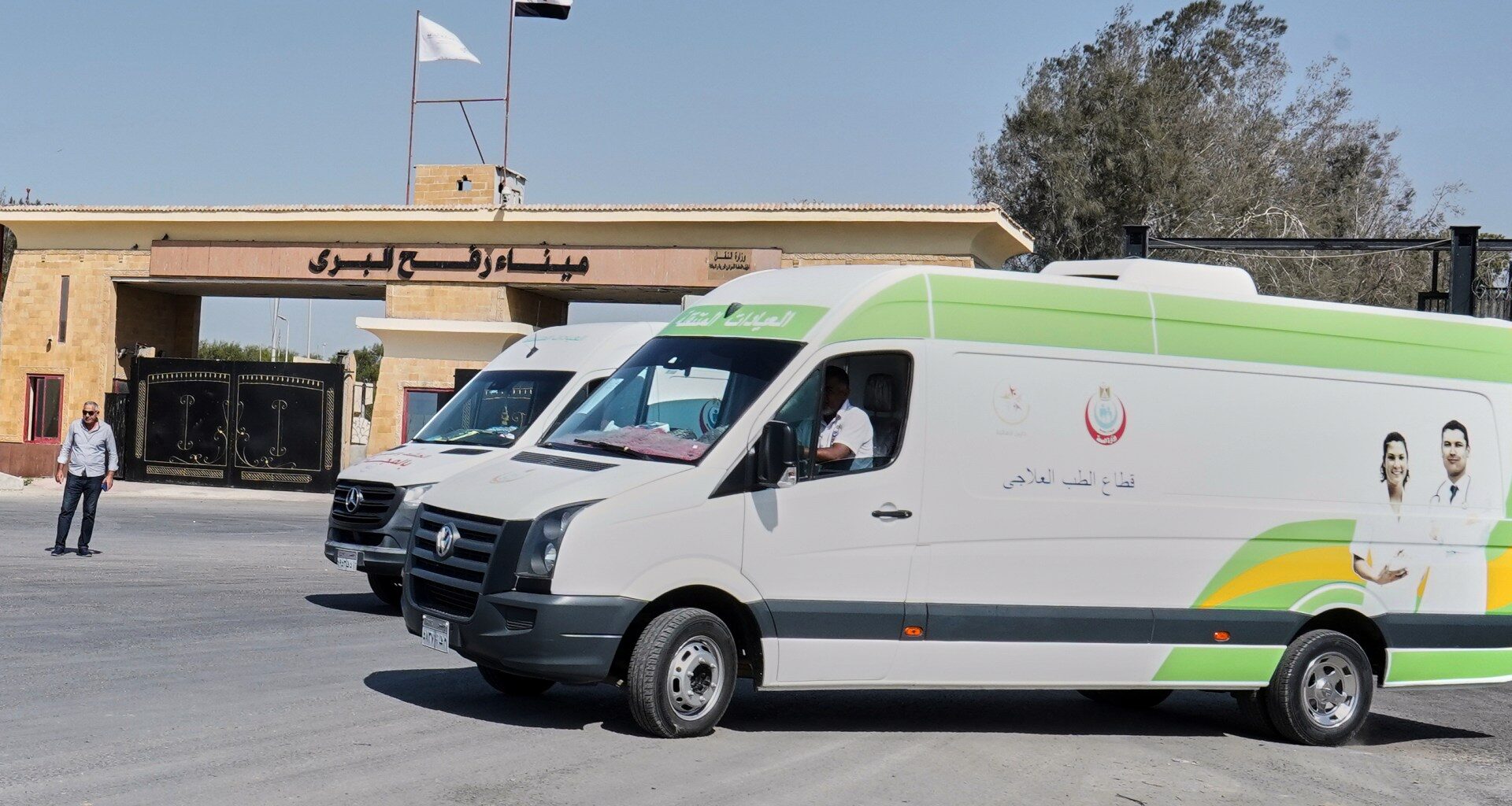 Israel accused of ‘manoeuvring’ as it says Gaza crossing open one way only | Israel-Palestine conflict News