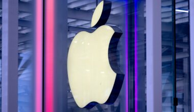 Apple Deploys iOS 26.2 Update Following Security Attack