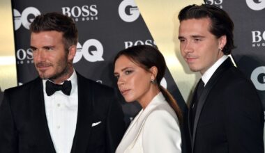 The National Desk dark theme brand icon