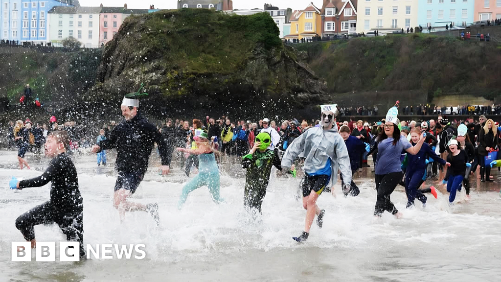 Warning about using AI for festive swim tide time advice