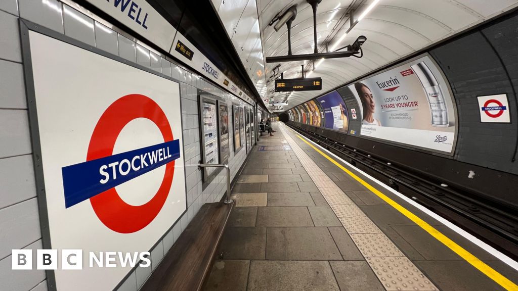Five London councils urge mayor to ban Tube gambling ads