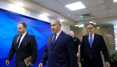 Iran-linked hacking group claims access to phone of Netanyahu aide - ایران اینترنشنال