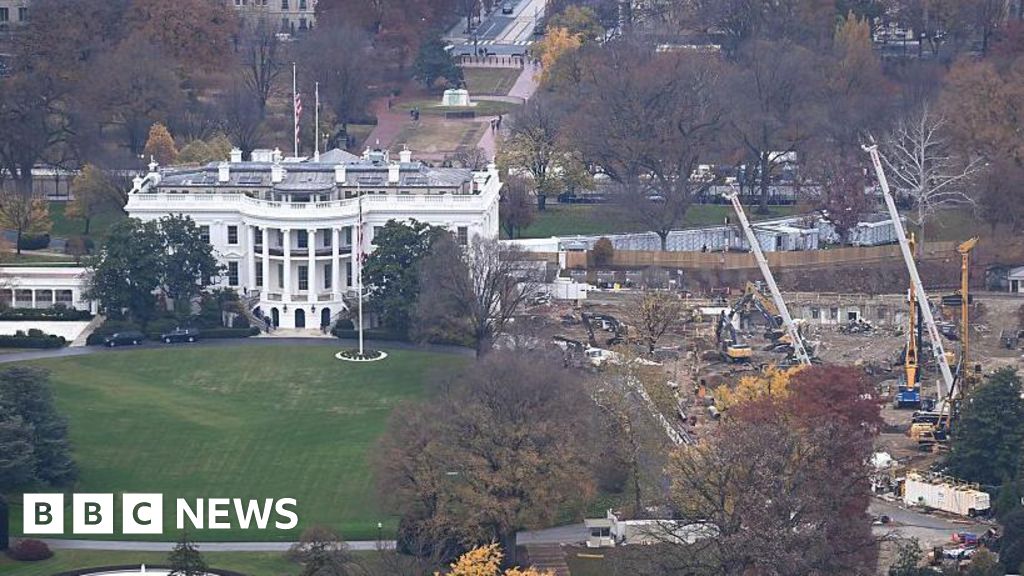 Trump hires new architect for White House ballroom