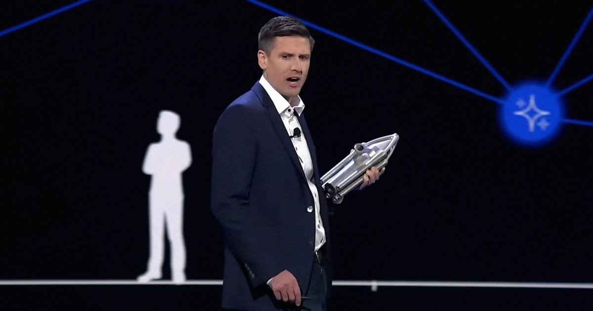 There's Something Very Weird About Blue Origin's Device That Generates Electricity From Moon Dust