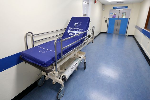 Up to 1,000 people expected to be in hospital with flu over Christmas as rate of virus growth slows