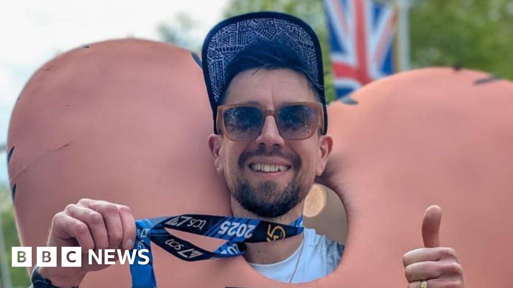 London Marathon runner aims to break world record for testicular cancer