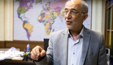 Ex-IRGC commander says Iran needs paradigm shift, sees no sign of change