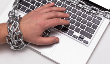 Salesforce willing to lose money on AI to lock in customers • The Register