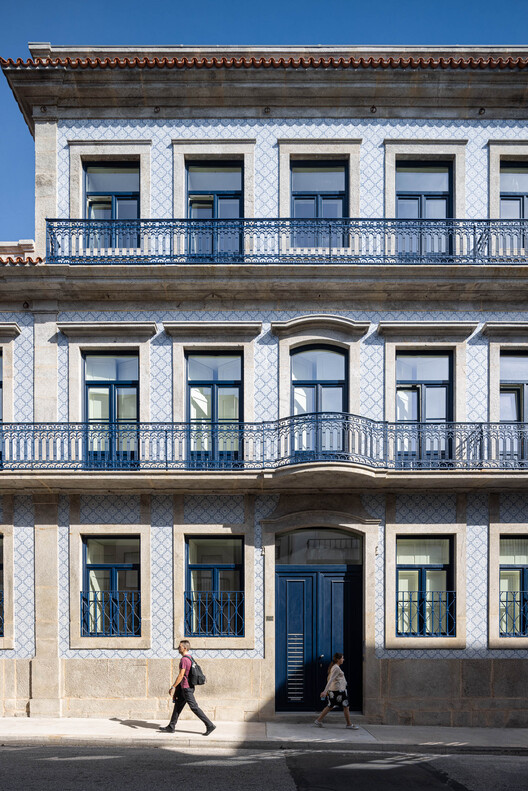 Arts Building / MiMool Arquitectura & Design de Interiores - Exterior Photography, Windows, Door, Facade