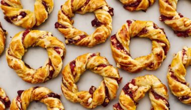Best Cranberry-Feta Puff Pastry Wreaths Recipe