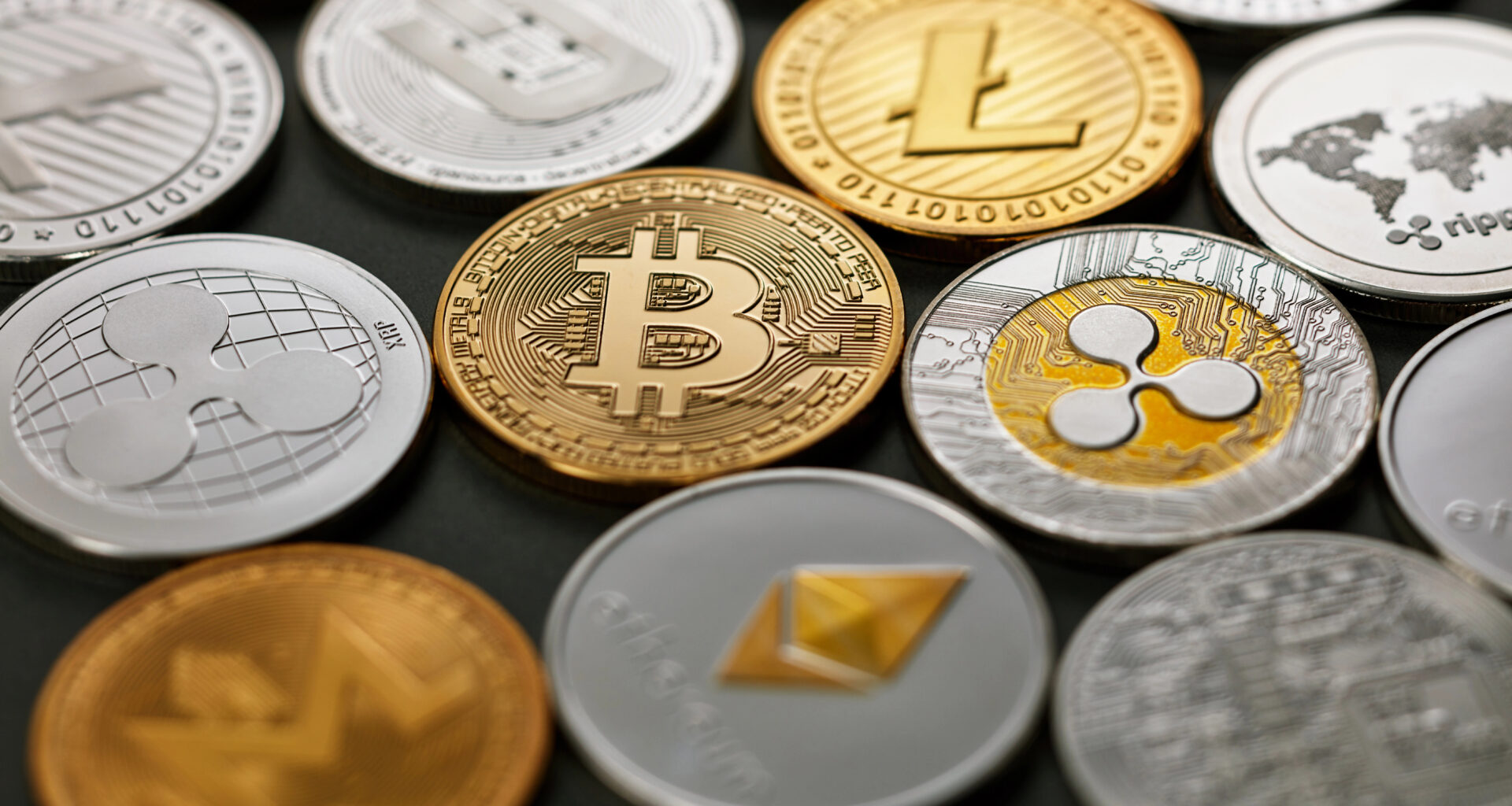 Crypto Markets End The Year Cautiously As Bitcoin, Ethereum Consolidate