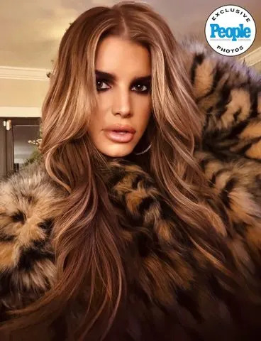  Rita Hazan Jessica Simpson's new look.