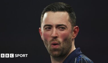 World Darts Championship 2026 LIVE: Gian van Veen vs Madars Razma - scores, results & updates - BBC