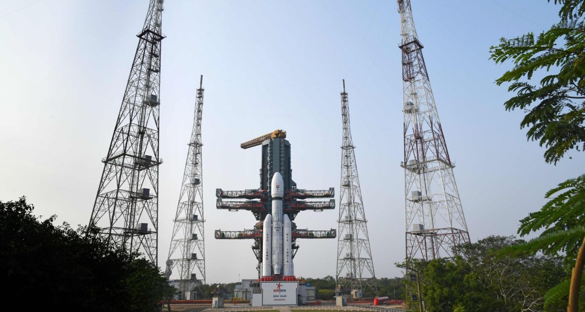Watch Indian rocket launch record-breaking BlueBird 6 smartphone satellite to orbit tonight