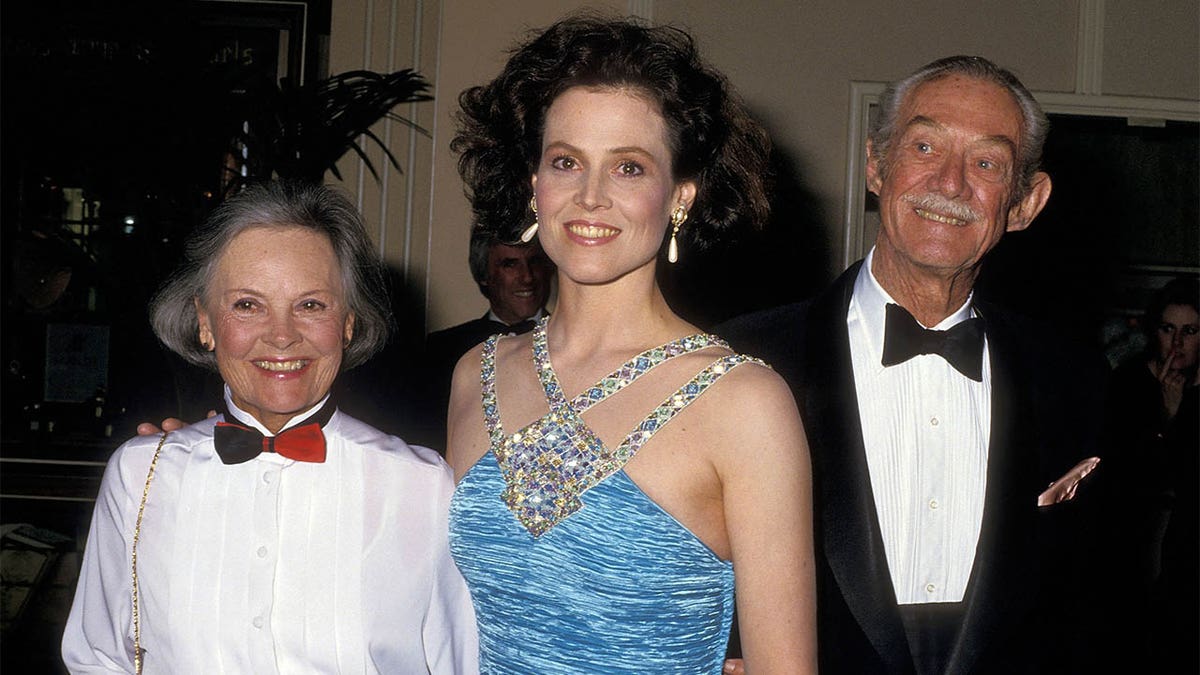 Sigourney Weaver with her parents Elizabeth and Pat at the Golden Globes
