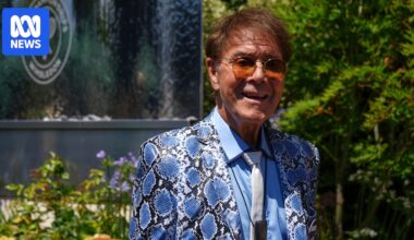 Sir Cliff Richard urges awareness following cancer treatment