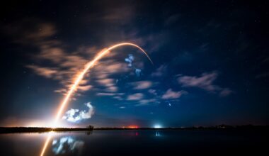 SpaceX blasts off into December with early morning Starlink launch from Florida (video)
