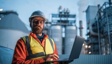 Should You Buy SMR While It's Under $20?