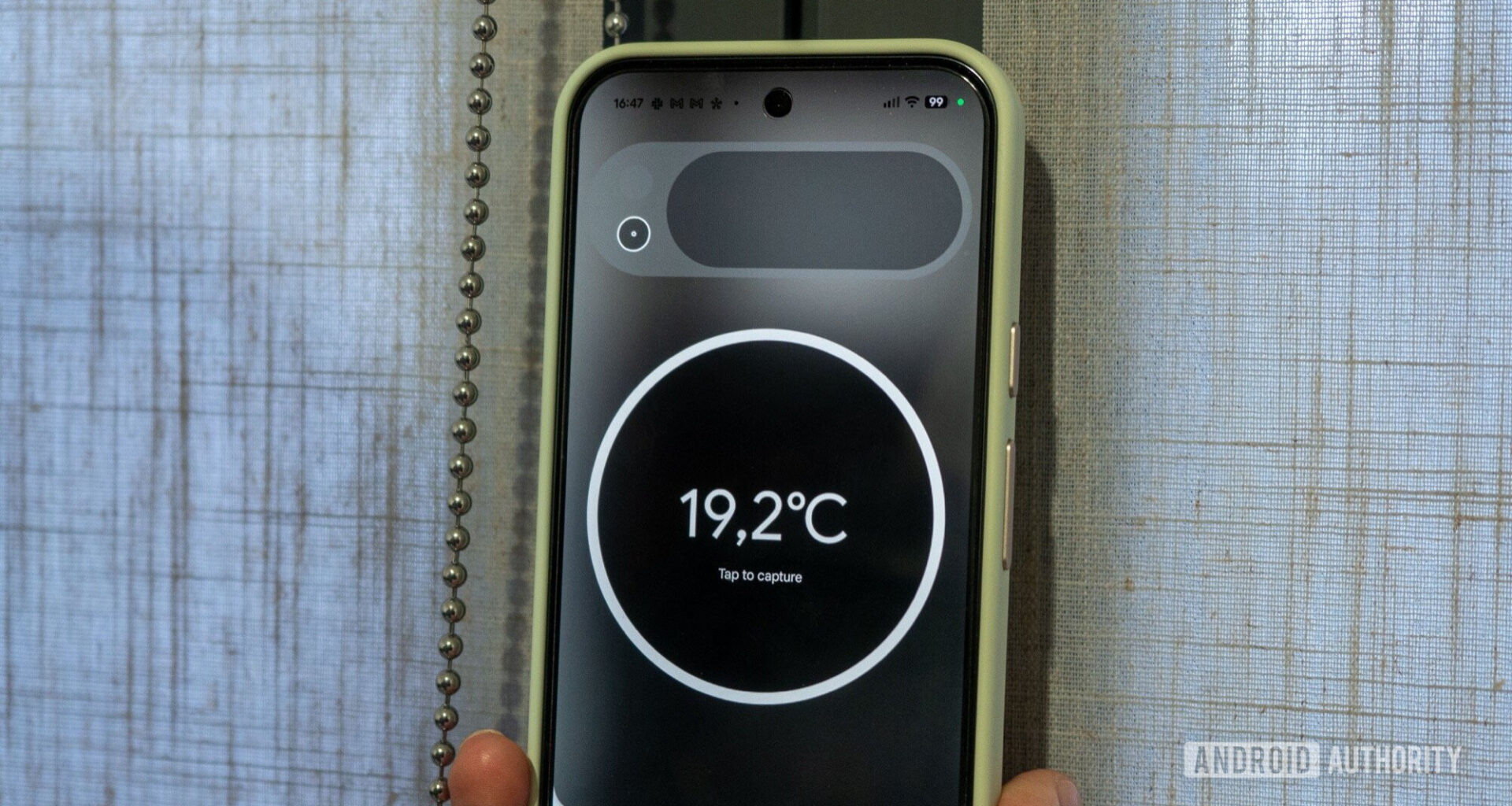 google pixel 10 pro thermometer checking temperature window 2