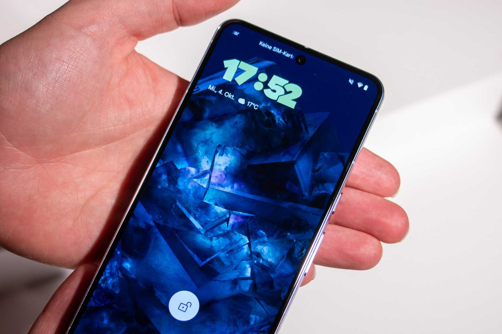 Google Pixel 8 selfie camera