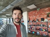 Selfies: F8 Ultra - 22mm, f/2.2, ISO 200, 1/33s (6528x4896px) - Poco F8 Pro vs. F8 Ultra review
